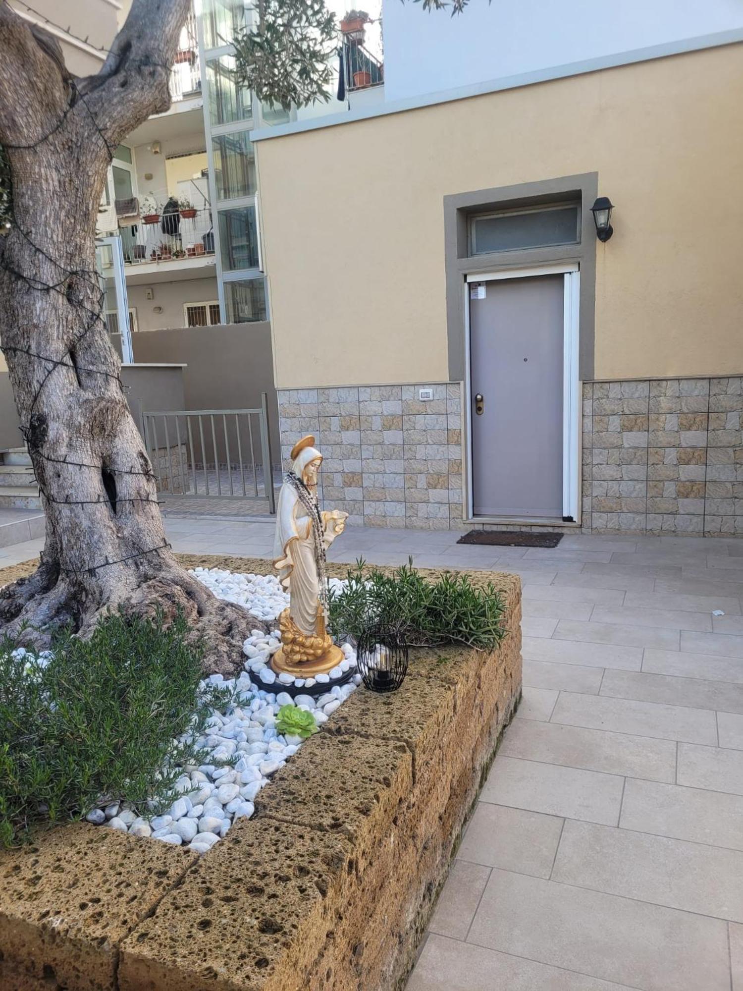 House Del Levante Locazione Turistica Бари Екстериор снимка